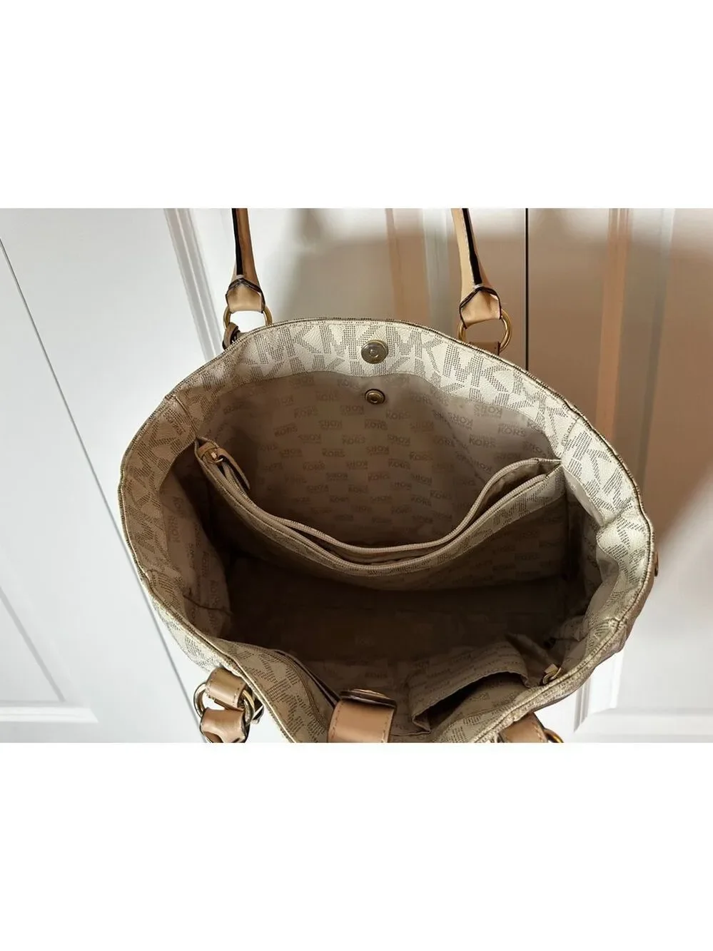 Women's Michael Kors White & Beige Monogram Tote Bag, One Size